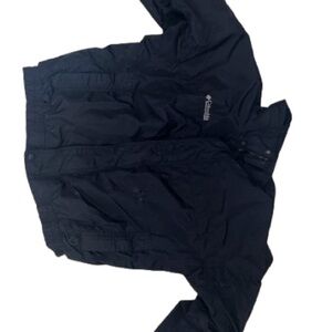 black Columbia windbreak with hole
